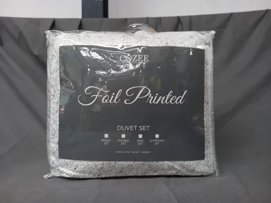 BOXED OUTLET COZEE HOME FOIL PRINTED DUVET SET - SINGLE SIZE