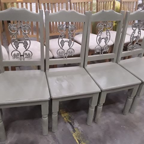 SET OF FOUR DESIGNER DISTRESSED GREEN PAINTED COUNTRY CHAIRS 