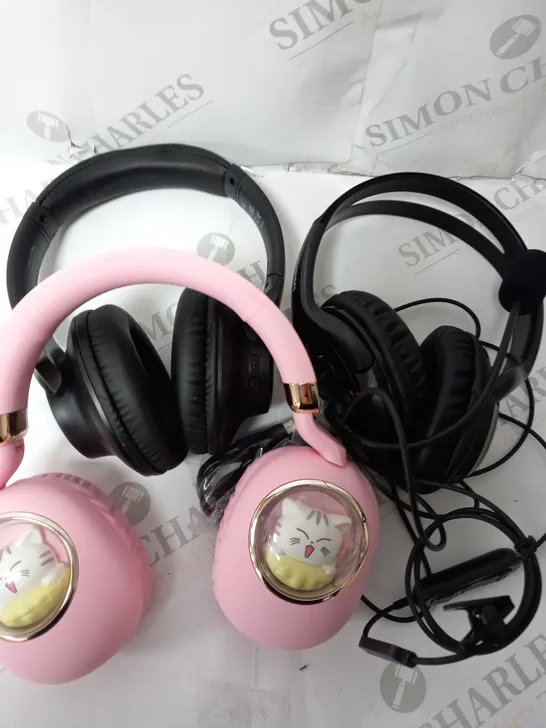 SET OF 3 UNKNOW BRANDED HEADPHONES 