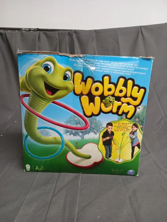 WOBBY WORM GAME