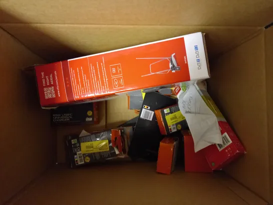 BOX OF APPROX 15 BLACKWEB/ONE FOR ALL ITEMS TO INCLUDE SAMSUNG REPLACEMENT REMOTE, BLACKWEB SLIM POWER BANK AND BLACKWEB WIRELESS CHARGING PAD