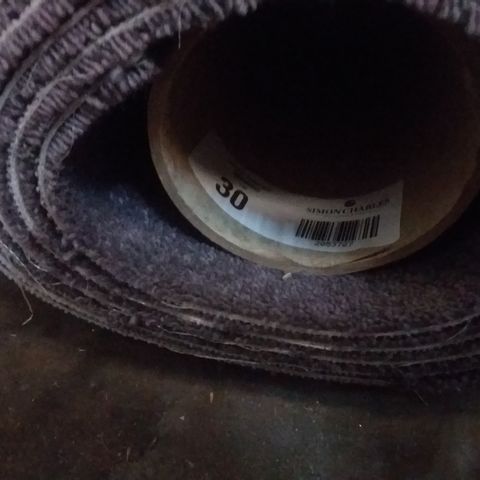 ROLL OF GREY CARPET APPROXIMATELY 4M