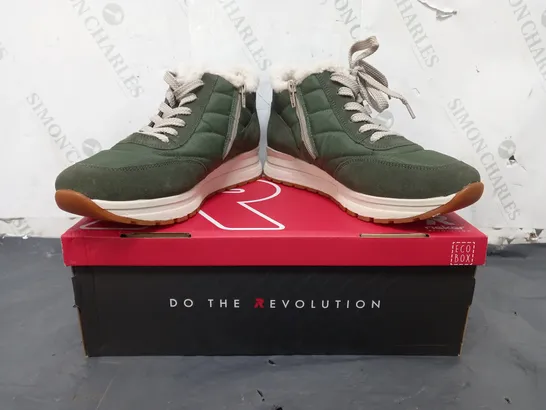 BOXED PAIR OF RIEKER SHOES IN GREEN SIZE 6