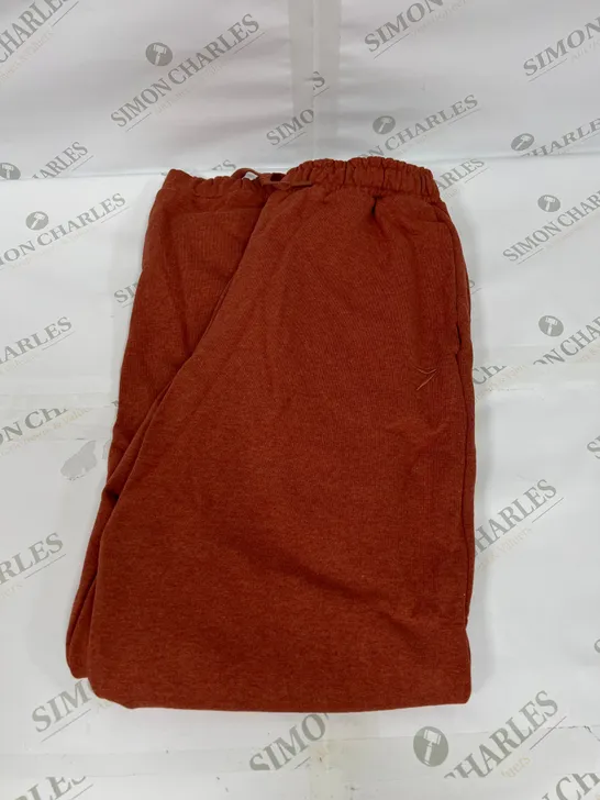 GYMSHARK REGULAR FIT JOGGERS IN BURNT ORANGE SIZE SMALL