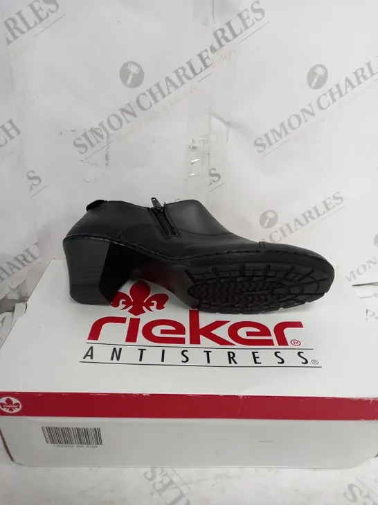 BOXED PAIR OF RIEKER SHOE BOOTS IN BLACK UK SIZE 6.5