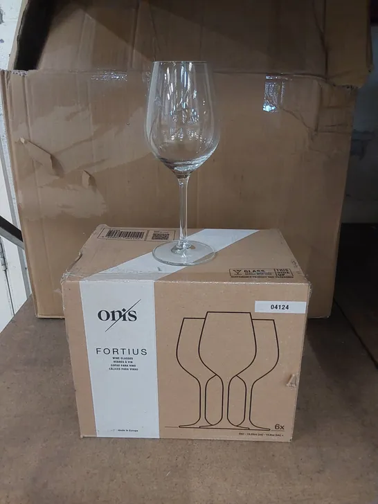 BOXED SET OF APPROX 11 ONIS FORTIUS WINE GLASSES (2 BOXES)