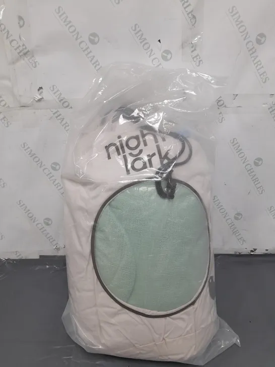 NIGHT LARK COVERLESS KING SIZE DUVET