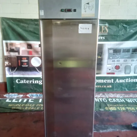 COMMERCIAL SINGLE FREESTANDING FRIDGE 