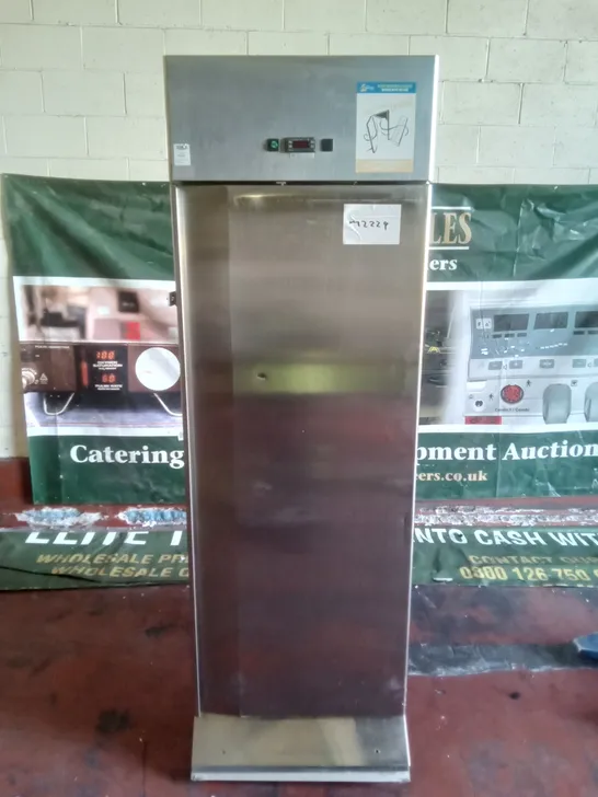 COMMERCIAL SINGLE FREESTANDING FRIDGE 