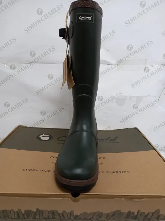 BOXED PAIR OF COTS WORLD COMPASS DARK GREEN WELLIES - UK 11