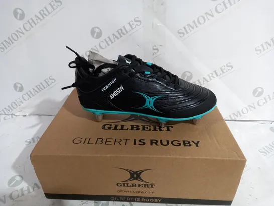 BOXED PAIR OF GILBERT SIDESTEP X15 LO 6 STUD RUGBY BOOTS - SIZE: UK 2 