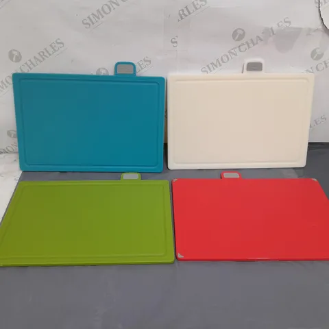 LOT OF 4 KITCHEN CUTTING BOARDS PLASTIC