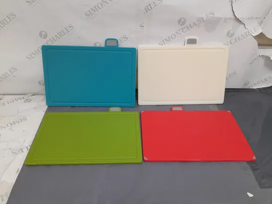 LOT OF 4 KITCHEN CUTTING BOARDS PLASTIC