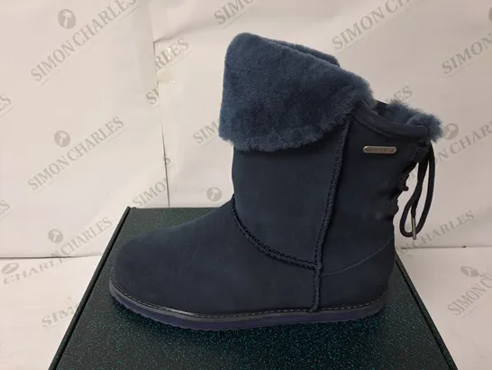 BOXED EMU BIRDWOOD WATERPROOF SHEEPSKIN BOOTS - SIZE 8