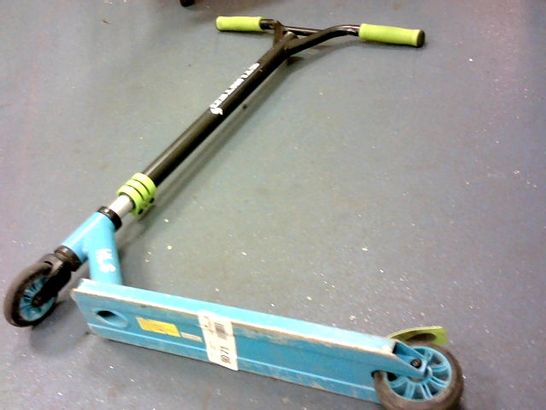CHILDRENS STUNTED SCOOTER