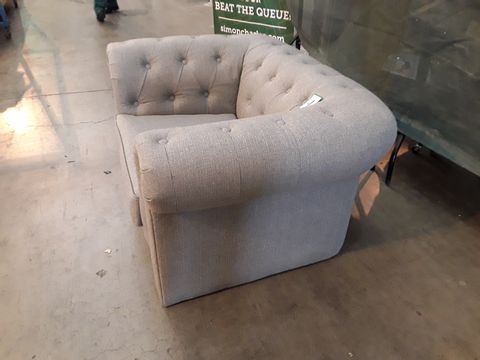 DESIGNER GREY FABRIC ARMCHAIR WITH BUTTON DETAILING 