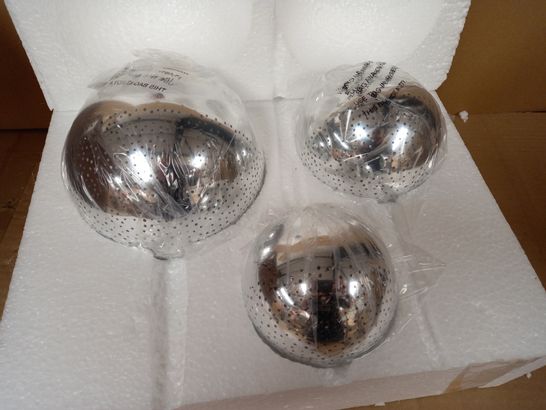 SET OF ILLUMINATING SPHERES SILVER