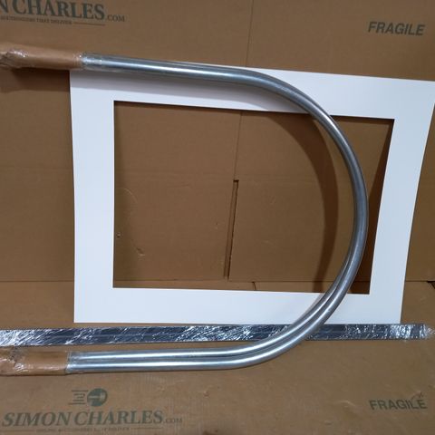 LOT OF 3 ASSORTED HOUSEHOLD ITEMS TO INCLUDE WHITE FRAME, CORNER RAIL, ETC