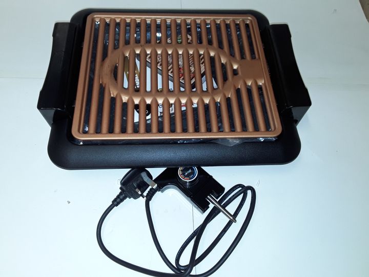 COPPER NONSTICK ELECTRIC INDOOR GRILL 3179488Simon Charles Auctioneers