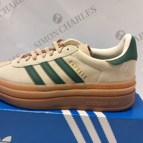 BOXED ADIDAS GAZELLE BOLD W SIZE 5