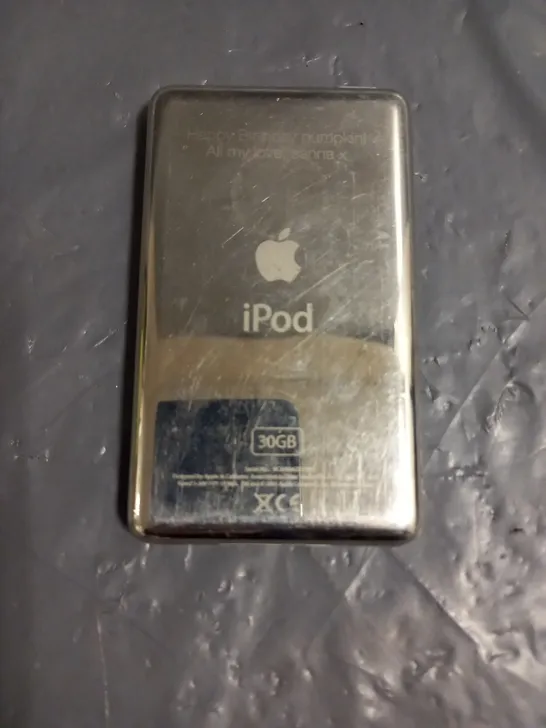 APPLE IPHOD A1136 IN SILVER/BLACK