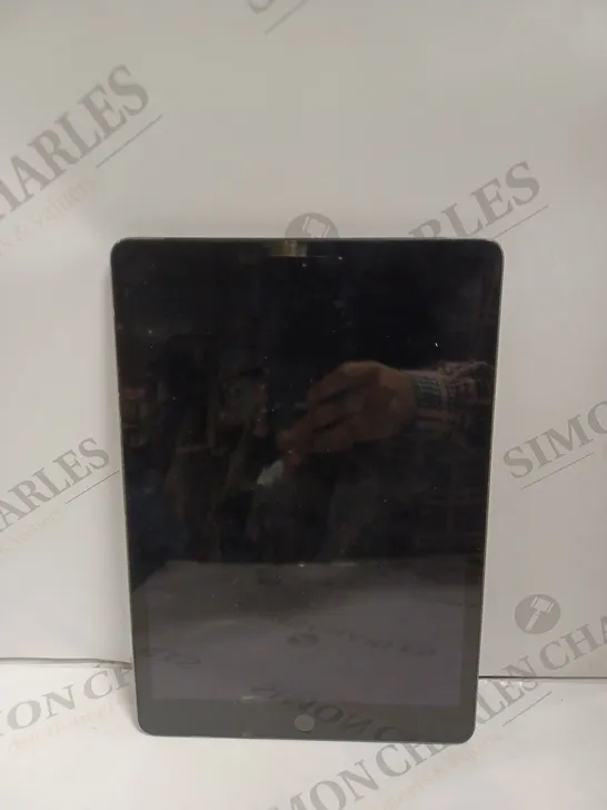 APPLE IPAD 10.2 MODEL: A2198 SPACE GREY