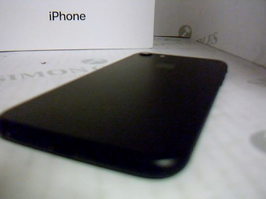 BOXED IPHONE 7 - MODEL A1660 - POWERS ON