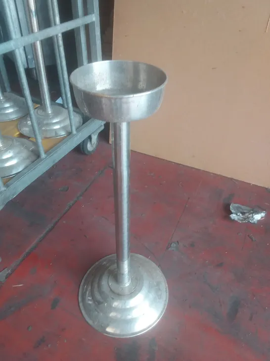 APPROXIMATELY 8 STAINLESS STEEL FREESTANDING ASH TRAYS