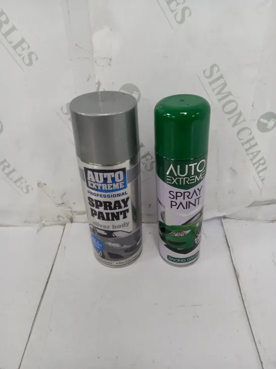 LARGE BOX OF APPROXIMATELY 30 AEROSOLS TO INCLUDE AUTO EXTREME SPRAY PAINT SILVER BODY, AND AUTO EXTREME SPRAY PAINT RACING GREEN - COLLECTION ONLY 