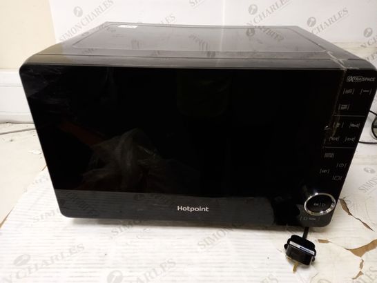 HOTPOINT MWH 2622 MB FREESTANDING MICROWAVE