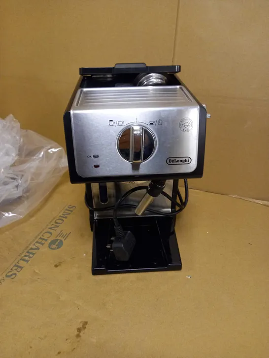 DELONGHI ESPRESSO MACHINE 