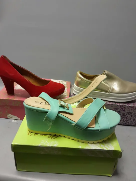 APPROXIMATELY 10 BOXED CLARAS SHOES IN VARIOUS SIZES, STYLES AND COLOURS