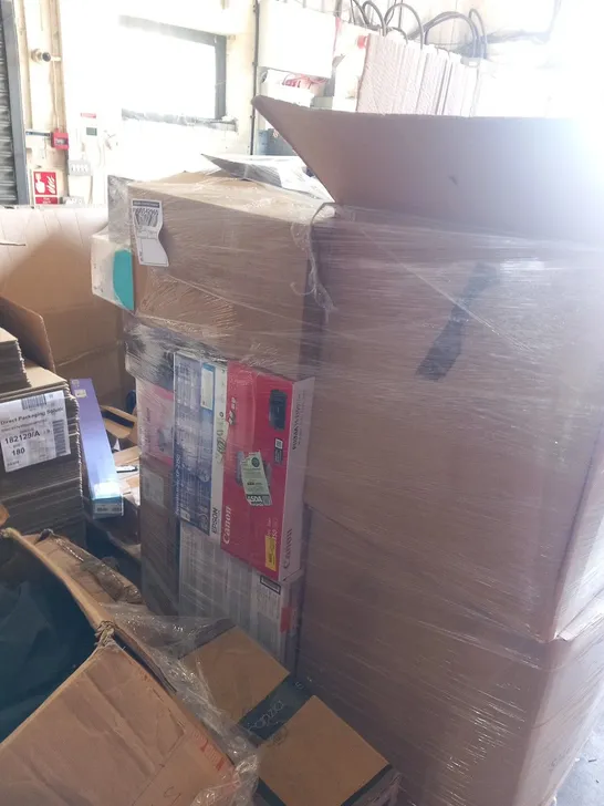 PALLET OF ASSORTED ELECTRICALS AND ACCESSORIES TO INCLUDE; EPSON XP-3200, CD BOOMBOX, ROKU EXPRESS AND WIRELESS NOISE CANCELLING HEADPHONES