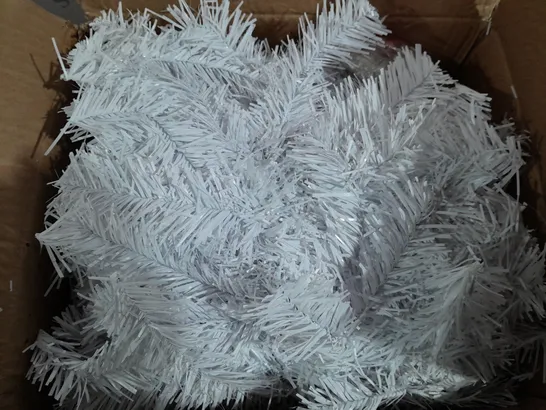 BOXED XMAS GARLAND IN WHITE UNKNOW SIZE 