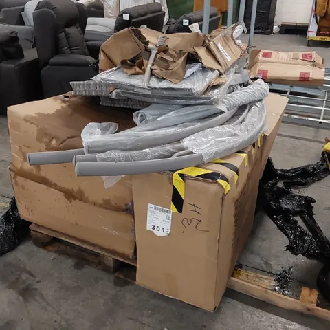 PALLET OF ASSORTED GARDEN FURNITURE PARTS