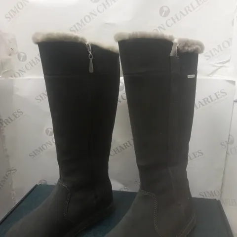 BOXED MOONTA DARK GREY CALF BOOTS