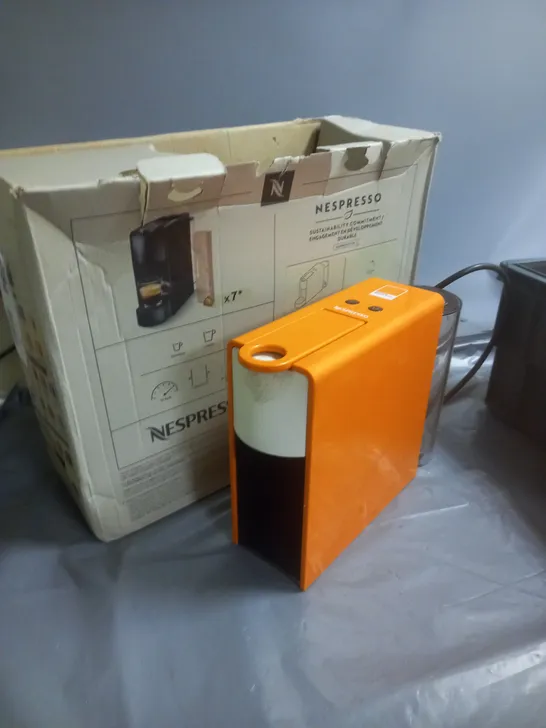 BOXED NESPRESSO ESSENZA MINI C30 IN ORANGE