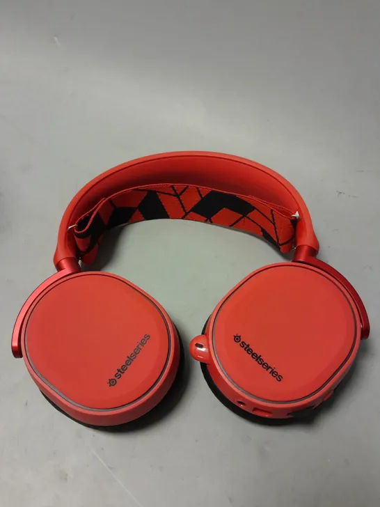 STEELSERIES ARCTIS 3 LIMITED EDITION SOLAR RED 