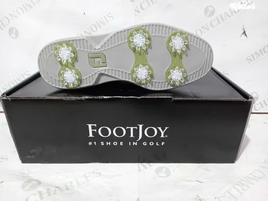 BOXED PAIR OF FOOTJOY GOLF SHOES IN WHITE UK SIZE 5