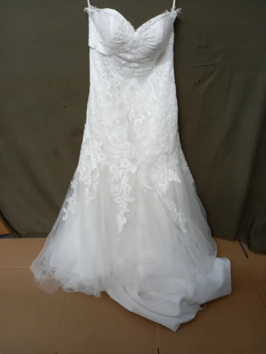 BERKETEX VINTAGE LACE EMBELLISHED WEDDING DRESS - 16