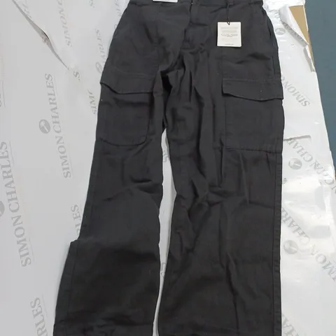 NEW LOOK DENIM JEANS IN BLACK - UK 10