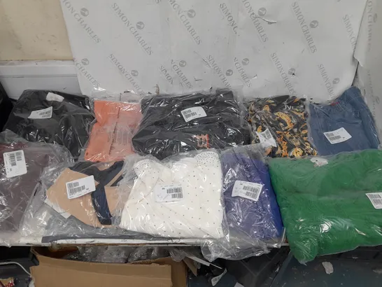 BOX OF APPROXIMATELY 10 ASSORTED BAGGED PIECES OF CLOTHING IN VARIOUS STYLES, SIZES, AND BRANDS 