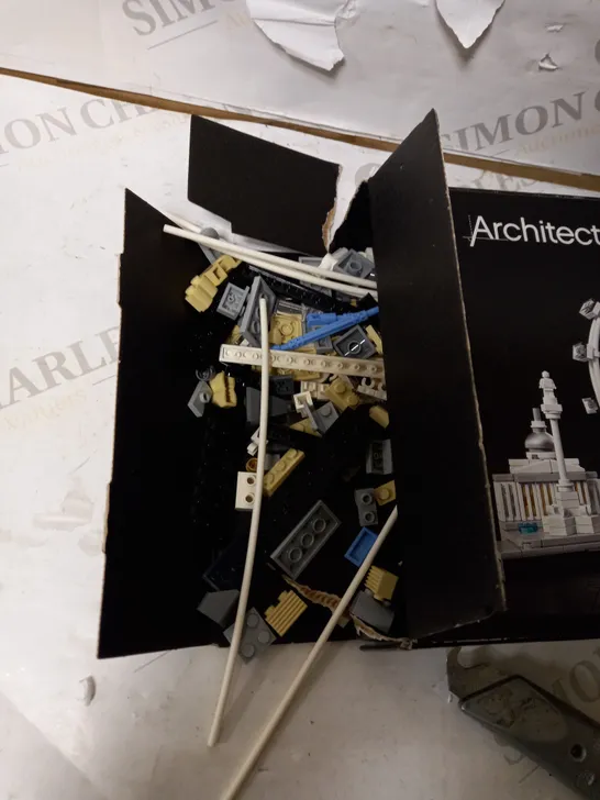 LEGO ARCHITECTURE LONDON RRP £39.99