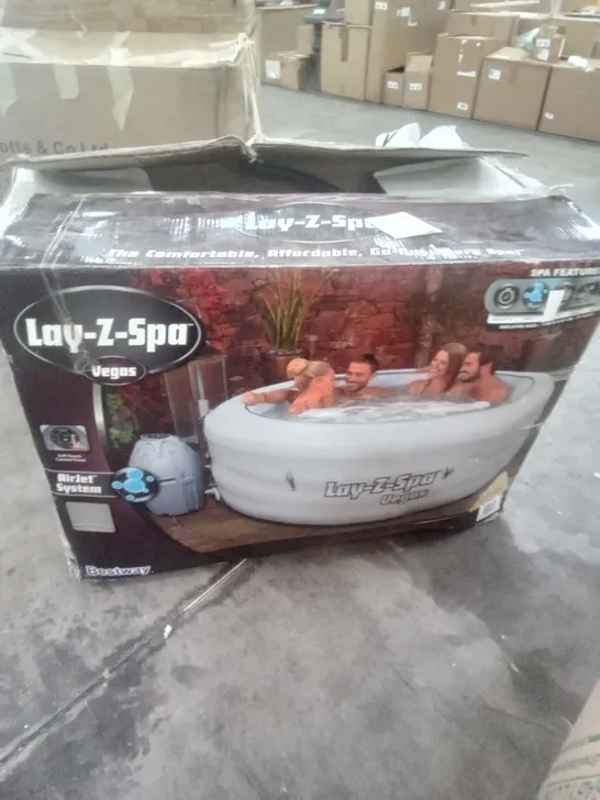 VEGAS LAY-Z-SPA 77"X24"