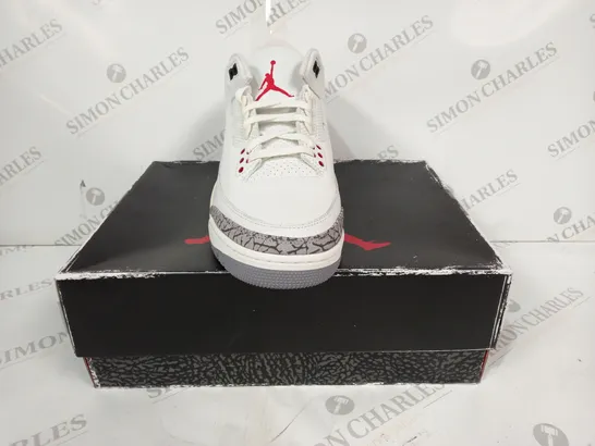 BOXED PAIR OF NIKE AIR JORDAN 3 RETRO SHOES IN WHITE UK SIZE 12