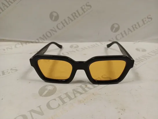 BOXED MELLER NAY3-TUTORANGE SUN GLASSES 