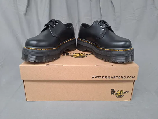 BOXED PAIR OF DR MARTENS 1461 QUAD SHOES IN BLACK UK SIZE 4