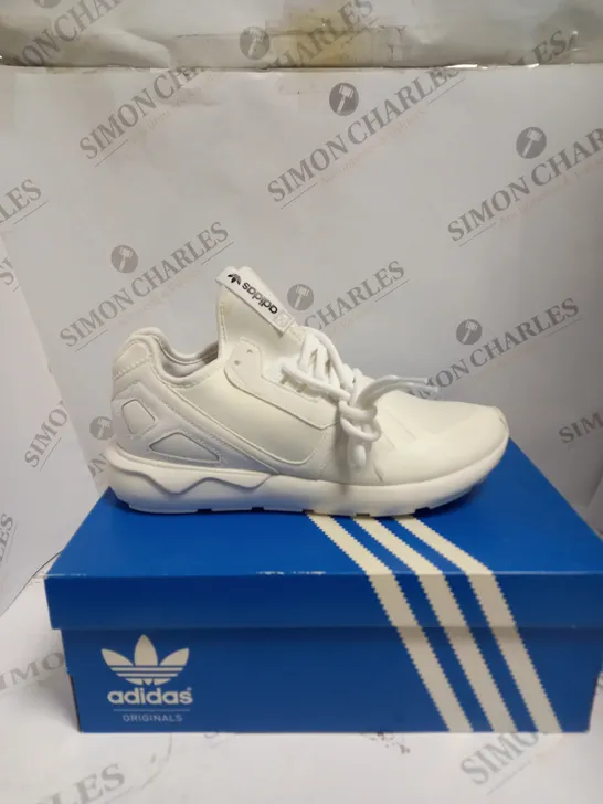 BOXED PAIR OF ADIDAS TUBULAR ORIGINALS RUNNER TRAINERS IN WHITE - 8