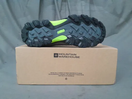 BOXED PAIR OF MOUNTAIN WAREHOUSE SOFTSHELL KID'S WALKING SHOES IN GREY/LIME GREEN UK SIZE 4