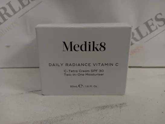 BOXED MEDIK8 DAILY RADIANCE VITAMIN C™ 50ML